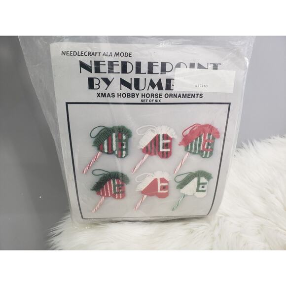 Vintage Needlecraft Plastic Canvas Craft Kit Christmas Ornament Hobby Horses - Picture 1 of 8